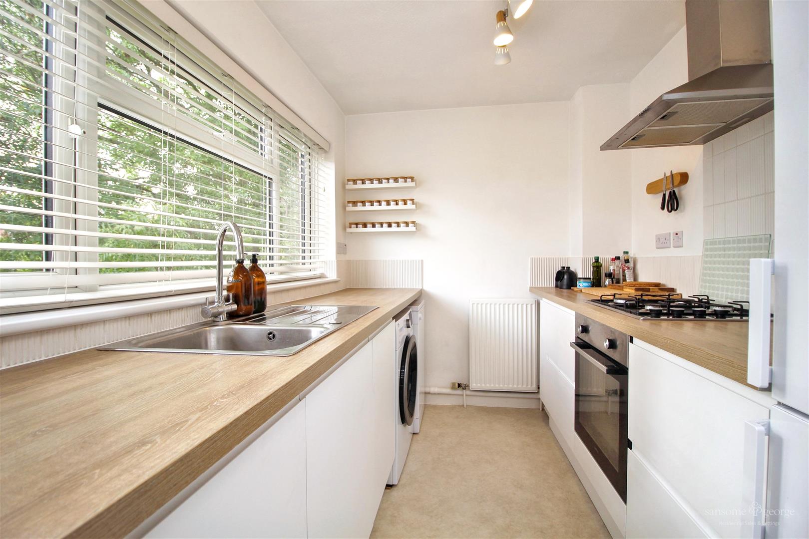 Ashton Close, Tilehurst, Reading